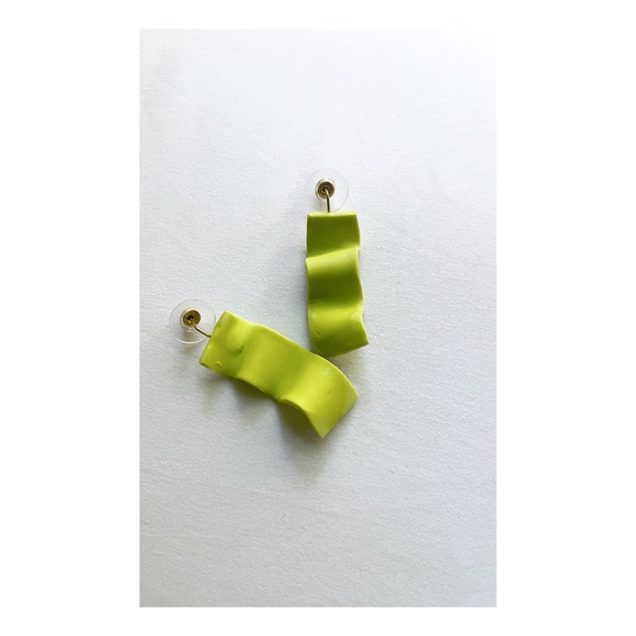 HANDMADE | SQUIGGLE EARRINGS - Picture 7 of 7
